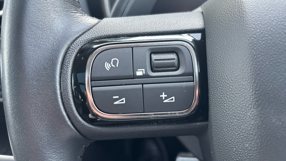 Citroen C5 Aircross 1.2 PureTech C-Series Edition 5dr EAT8 Petrol Hatchback - Image 36