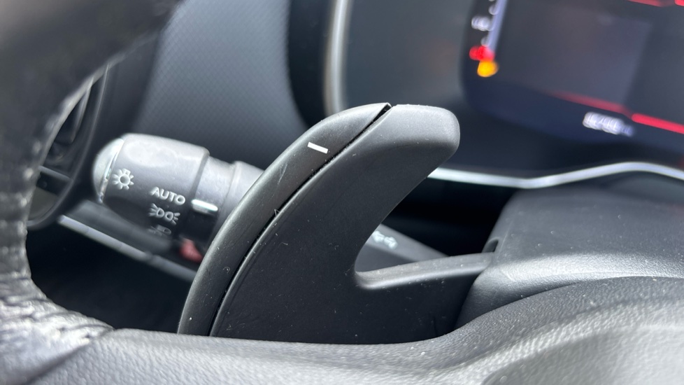 Citroen C5 Aircross 1.2 PureTech C-Series Edition 5dr EAT8 Petrol Hatchback - Image 37