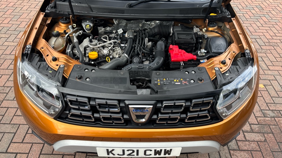 Dacia Duster 1.3 TCe 130 Prestige 5dr Petrol Estate - Image 8