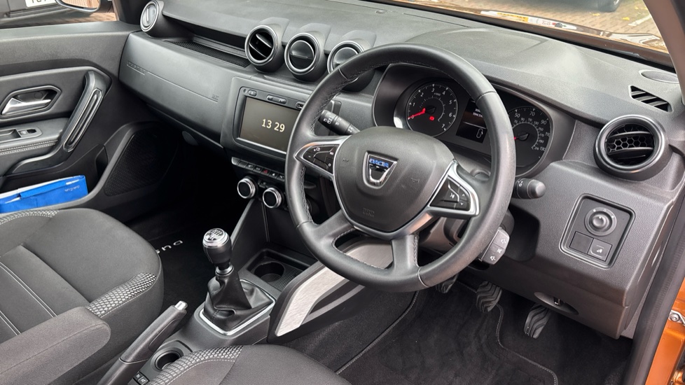 Dacia Duster 1.3 TCe 130 Prestige 5dr Petrol Estate - Image 11