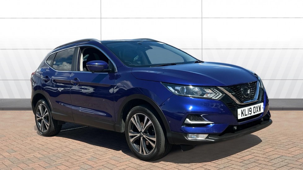 Nissan Qashqai 1.3 DiG-T N-Connecta 5dr Petrol Hatchback - Image 1
