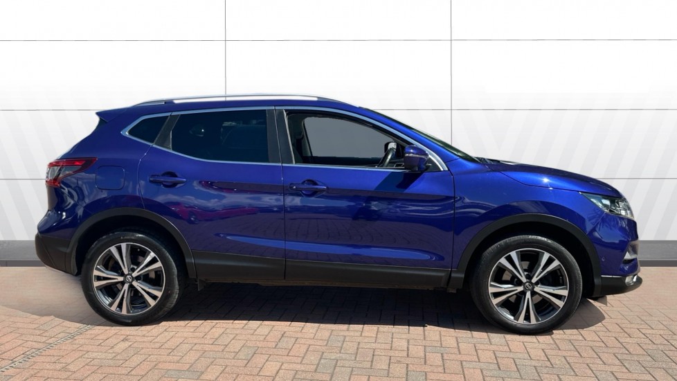 Nissan Qashqai 1.3 DiG-T N-Connecta 5dr Petrol Hatchback - Image 5