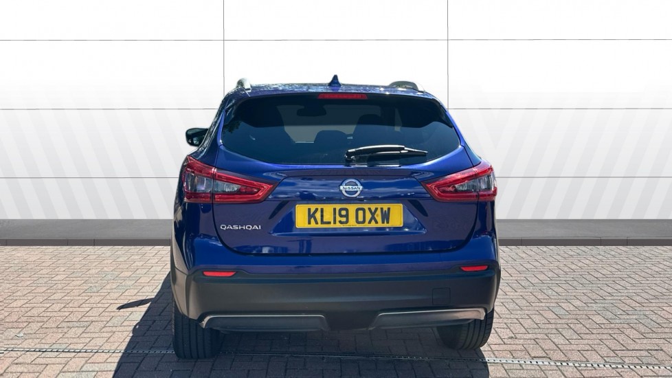 Nissan Qashqai 1.3 DiG-T N-Connecta 5dr Petrol Hatchback - Image 6