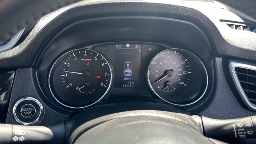 Nissan Qashqai 1.3 DiG-T N-Connecta 5dr Petrol Hatchback - Image 18