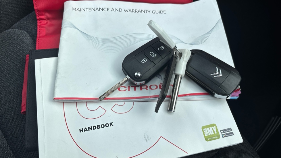 Citroen C3 1.2 PureTech Shine Plus 5dr Petrol Hatchback - Image 19