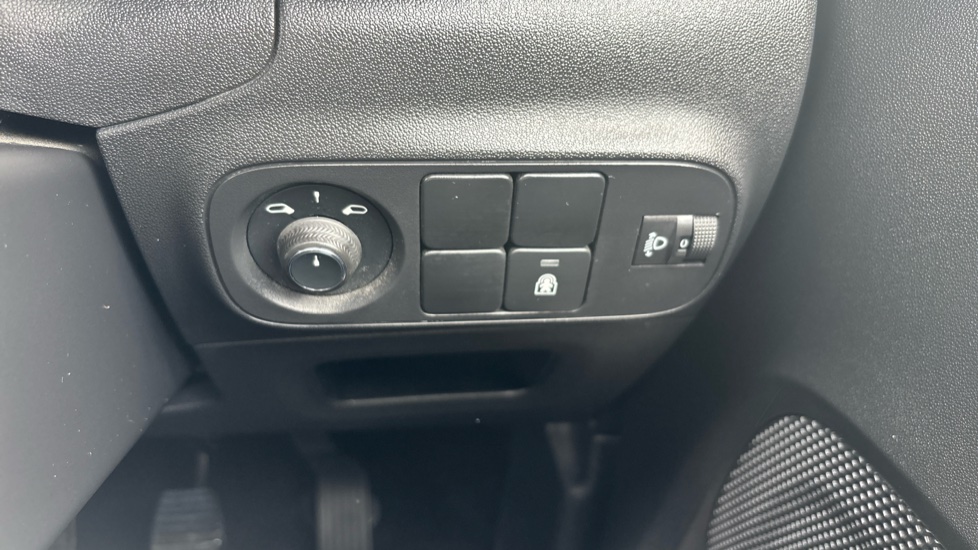 Citroen C3 1.2 PureTech Shine Plus 5dr Petrol Hatchback - Image 35