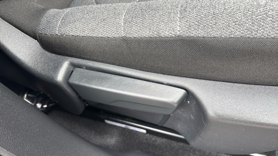 Citroen C3 1.2 PureTech Shine Plus 5dr Petrol Hatchback - Image 37