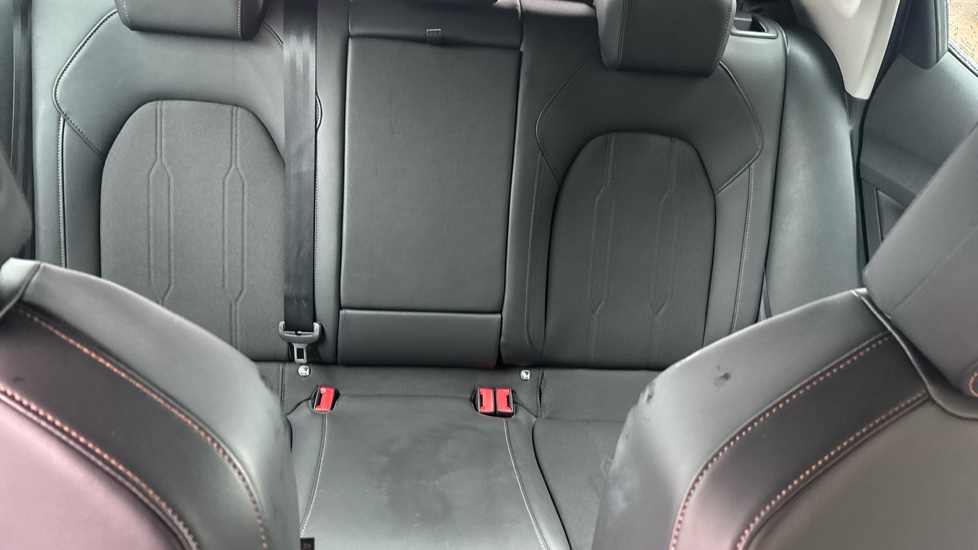 CUPRA Formentor 1.4 eHybrid 204 V1 5dr DSG Estate - Image 15
