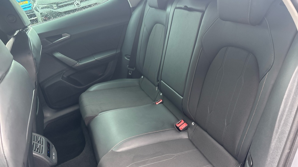 CUPRA Formentor 1.4 eHybrid 204 V1 5dr DSG Estate - Image 16
