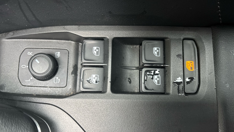 CUPRA Formentor 1.4 eHybrid 204 V1 5dr DSG Estate - Image 35