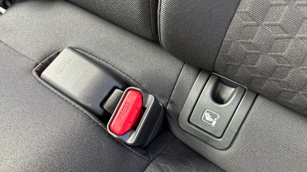 Toyota Yaris 1.5 Hybrid Icon 5dr CVT Hybrid Hatchback - Image 17