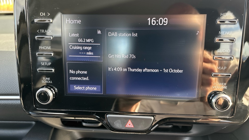 Toyota Yaris 1.5 Hybrid Icon 5dr CVT Hybrid Hatchback - Image 23