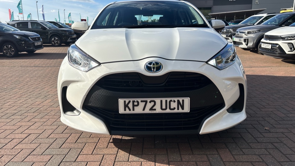 Toyota Yaris 1.5 Hybrid Icon 5dr CVT Hybrid Hatchback - Image 37