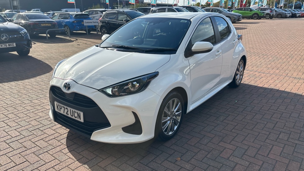 Toyota Yaris 1.5 Hybrid Icon 5dr CVT Hybrid Hatchback - Image 38