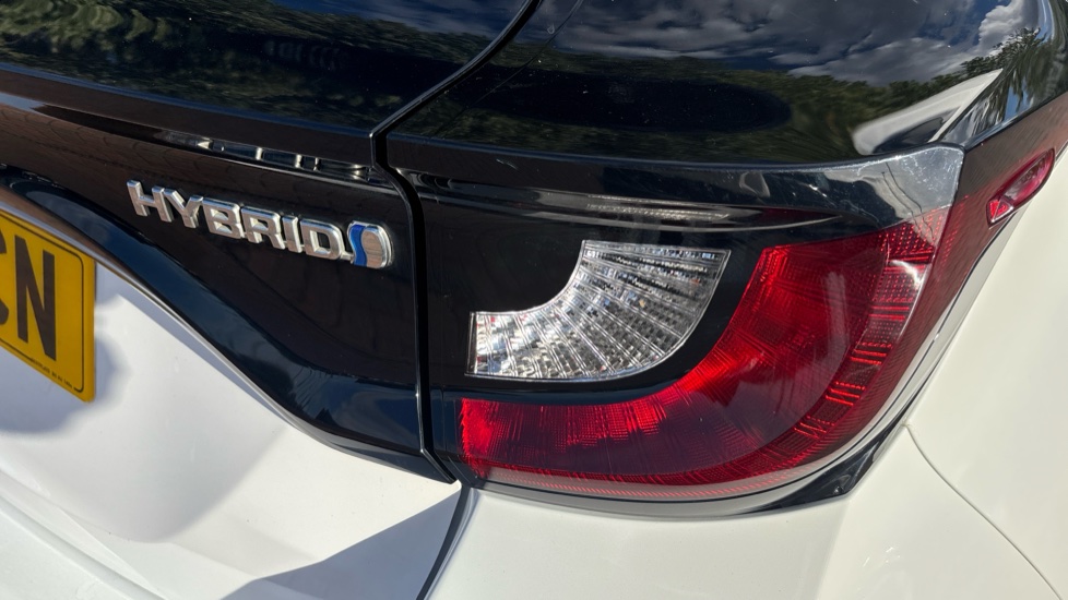 Toyota Yaris 1.5 Hybrid Icon 5dr CVT Hybrid Hatchback - Image 43