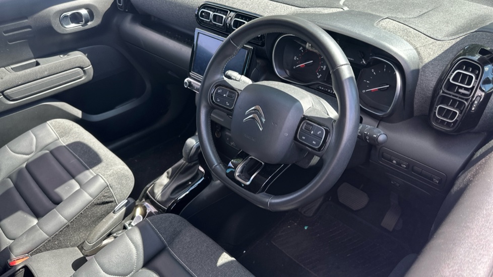 Citroen C3 Aircross 1.2 PureTech 130 Shine Plus 5dr EAT6 Petrol Hatchback - Image 11