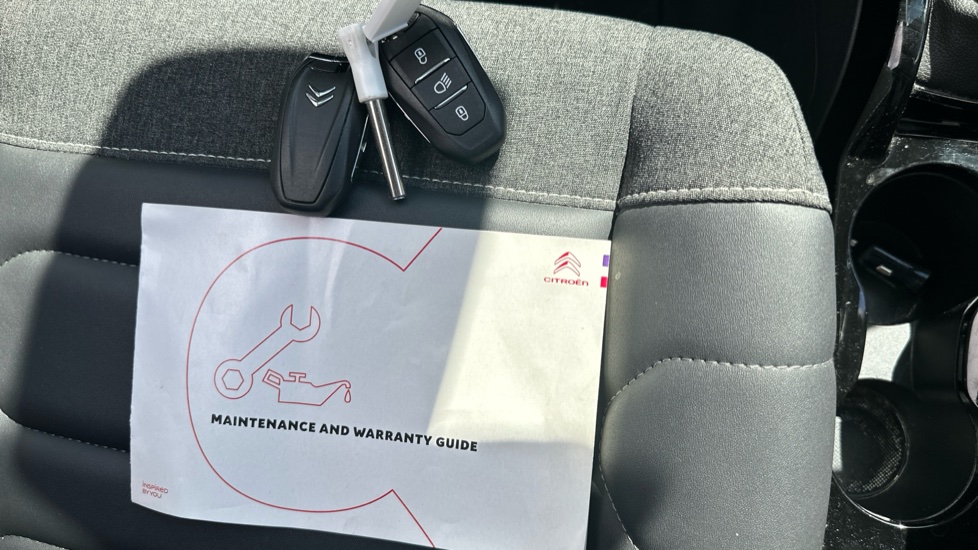 Citroen C3 Aircross 1.2 PureTech 130 Shine Plus 5dr EAT6 Petrol Hatchback - Image 19