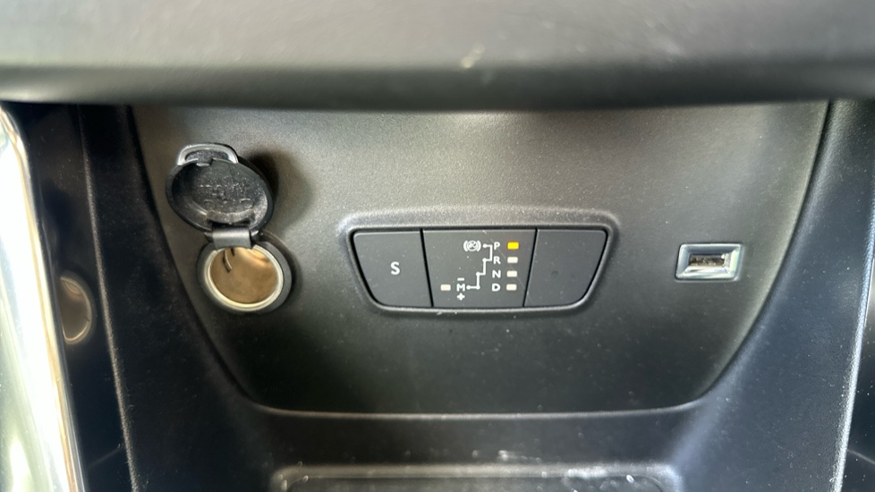 Citroen C3 Aircross 1.2 PureTech 130 Shine Plus 5dr EAT6 Petrol Hatchback - Image 29