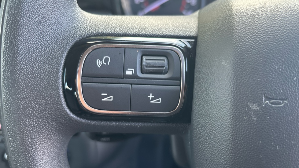 Citroen C3 1.2 PureTech You 5dr Petrol Hatchback - Image 28