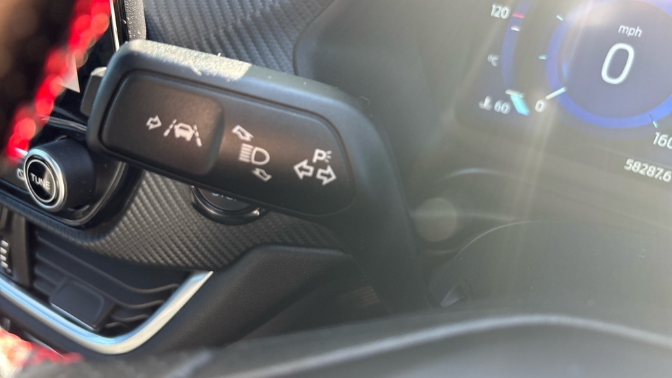 Ford Puma 1.0 EcoBoost Hybrid mHEV ST-Line X 5dr Petrol Hatchback - Image 32