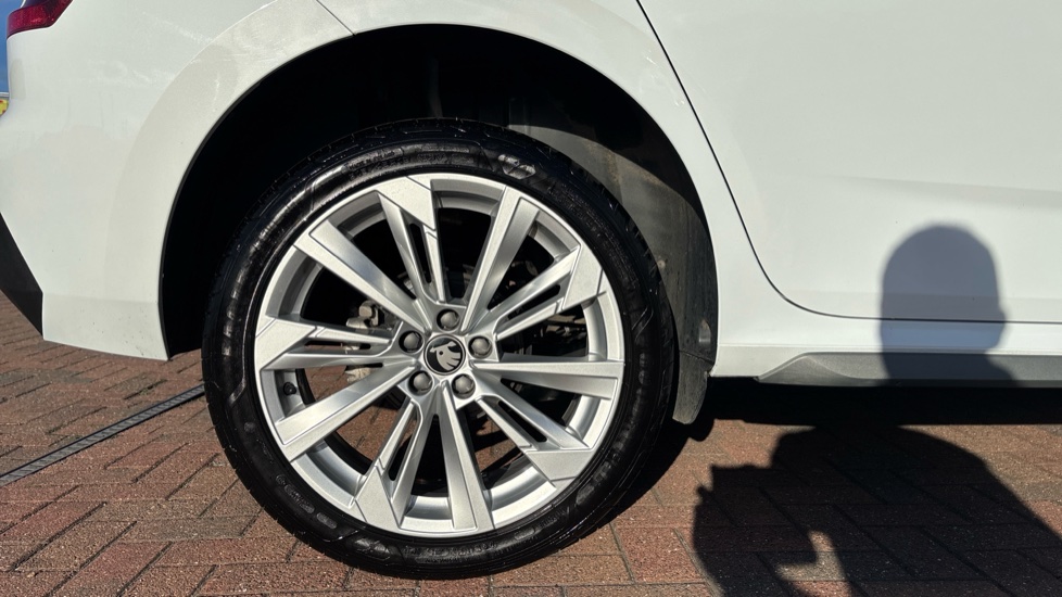 Skoda Kamiq 1.5 TSI SE L Edition 5dr DSG Petrol Hatchback - Image 7