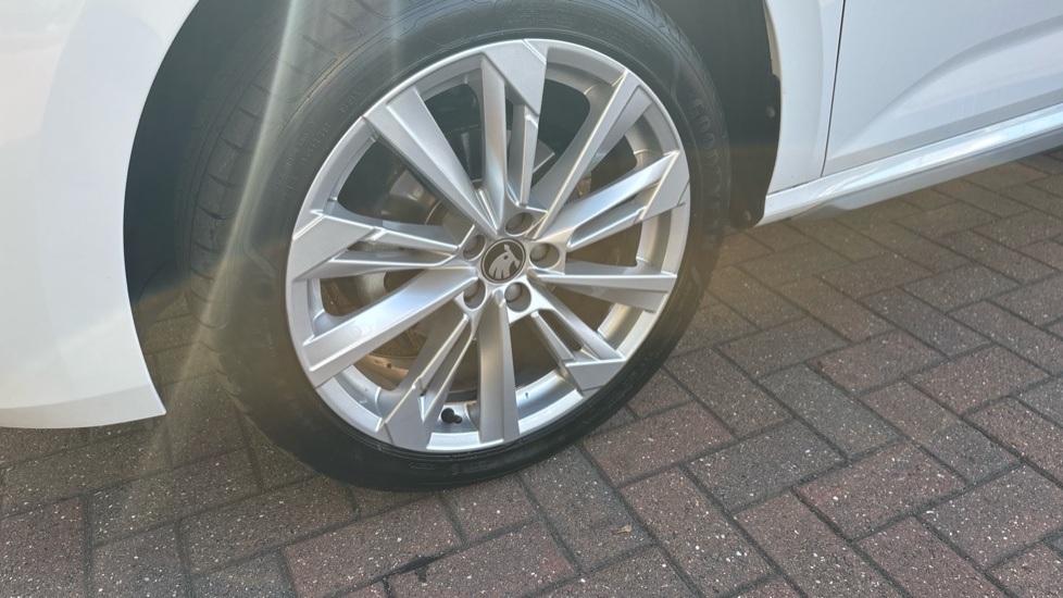 Skoda Kamiq 1.5 TSI SE L Edition 5dr DSG Petrol Hatchback - Image 46
