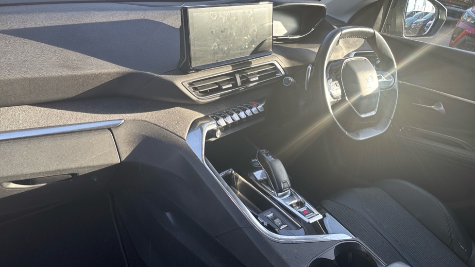 Peugeot 5008 1.2 PureTech Allure Premium 5dr EAT8 Petrol Estate - Image 9