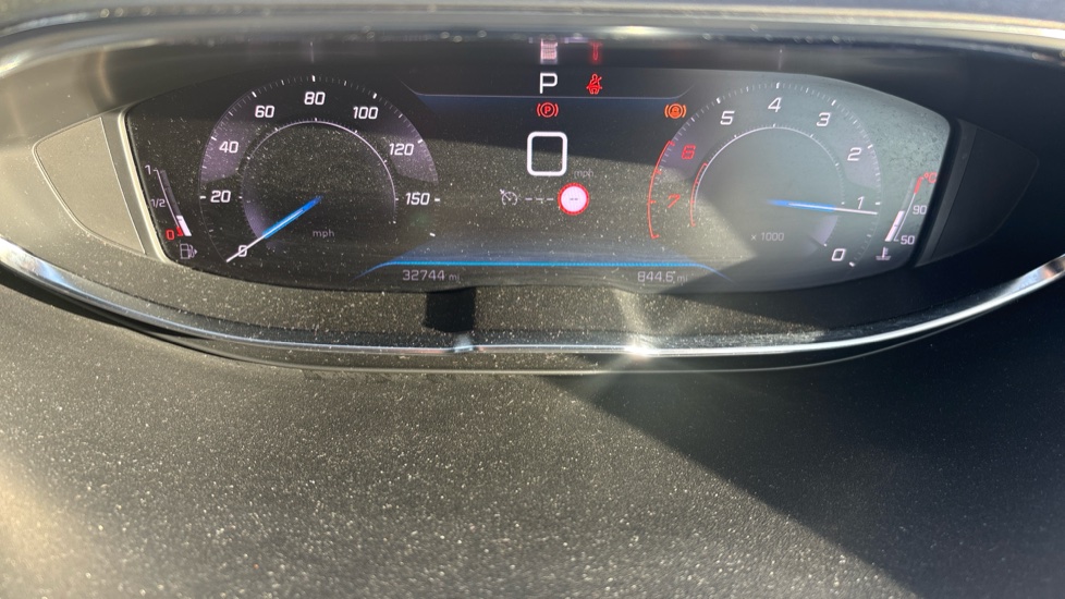 Peugeot 5008 1.2 PureTech Allure Premium 5dr EAT8 Petrol Estate - Image 18
