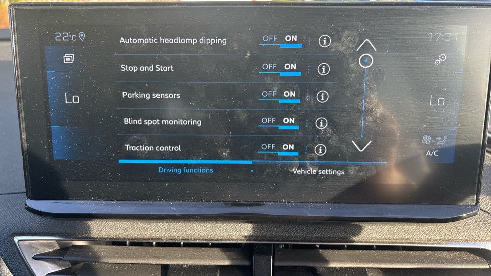 Peugeot 5008 1.2 PureTech Allure Premium 5dr EAT8 Petrol Estate - Image 25