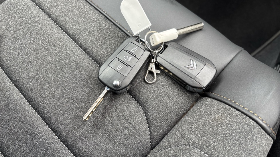 Citroen C3 1.2 PureTech 110 Shine Plus 5dr EAT6 Petrol Hatchback - Image 20