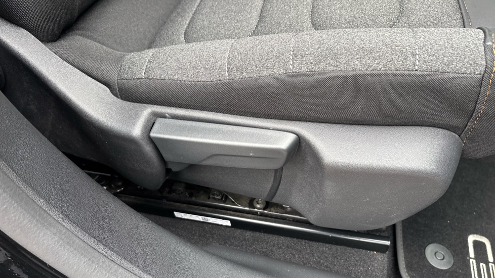 Citroen C3 1.2 PureTech 110 Shine Plus 5dr EAT6 Petrol Hatchback - Image 34