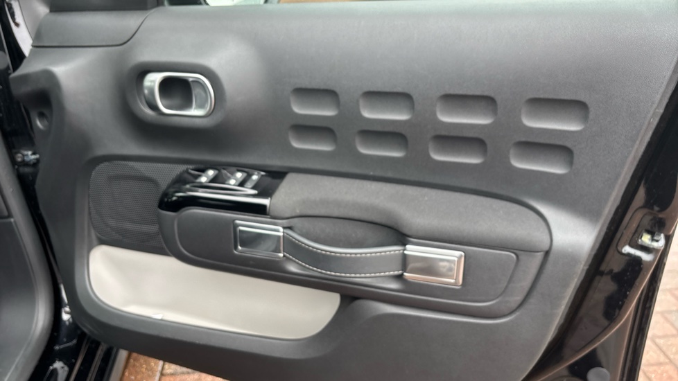 Citroen C3 1.2 PureTech 110 Shine Plus 5dr EAT6 Petrol Hatchback - Image 35