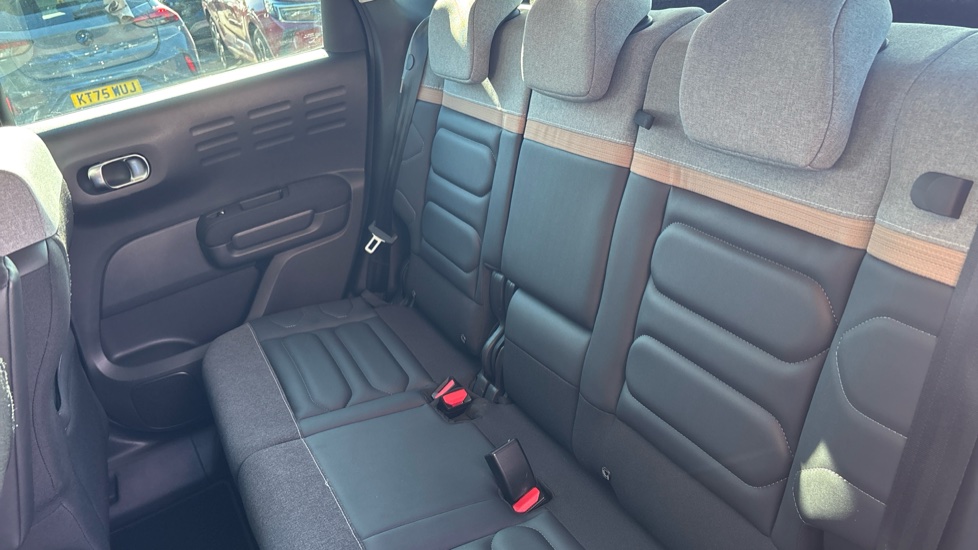 Citroen C3 Aircross 1.2 PureTech 130 Max 5dr EAT6 Petrol Hatchback - Image 16