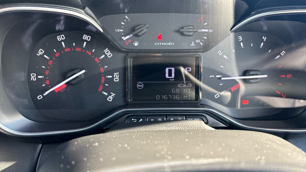 Citroen C3 Aircross 1.2 PureTech 130 Max 5dr EAT6 Petrol Hatchback - Image 18