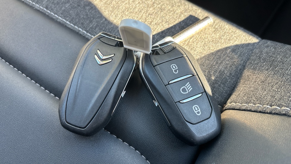 Citroen C3 Aircross 1.2 PureTech 130 Max 5dr EAT6 Petrol Hatchback - Image 20