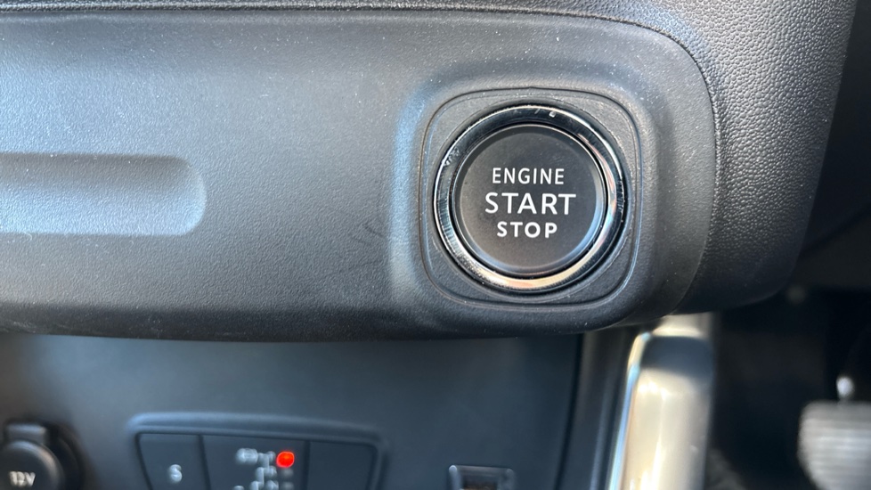 Citroen C3 Aircross 1.2 PureTech 130 Max 5dr EAT6 Petrol Hatchback - Image 26