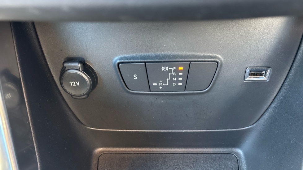 Citroen C3 Aircross 1.2 PureTech 130 Max 5dr EAT6 Petrol Hatchback - Image 27