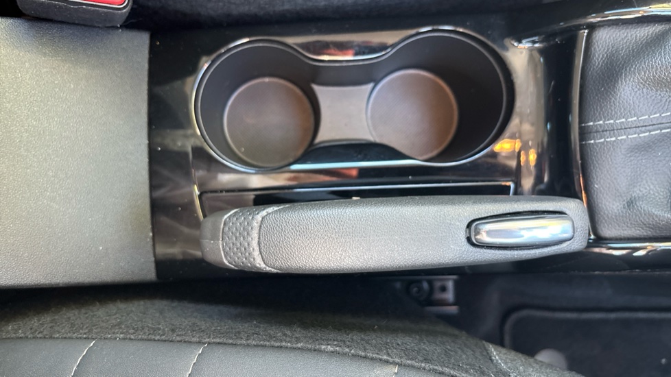 Citroen C3 Aircross 1.2 PureTech 130 Max 5dr EAT6 Petrol Hatchback - Image 28