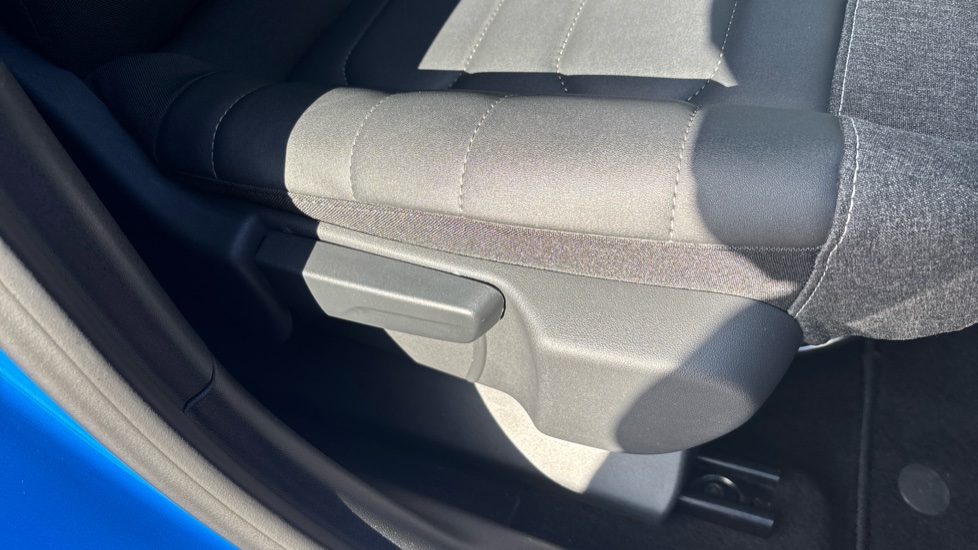 Citroen C3 Aircross 1.2 PureTech 130 Max 5dr EAT6 Petrol Hatchback - Image 37