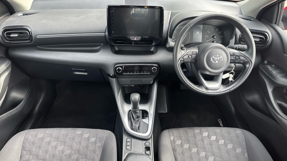 Toyota Yaris 1.5 Hybrid Icon 5dr CVT Hybrid Hatchback - Image 10