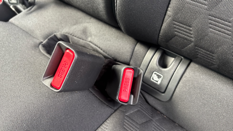 Toyota Yaris 1.5 Hybrid Icon 5dr CVT Hybrid Hatchback - Image 17