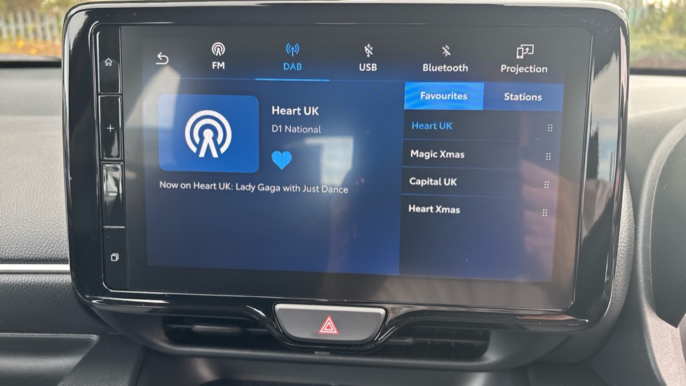 Toyota Yaris 1.5 Hybrid Icon 5dr CVT Hybrid Hatchback - Image 22