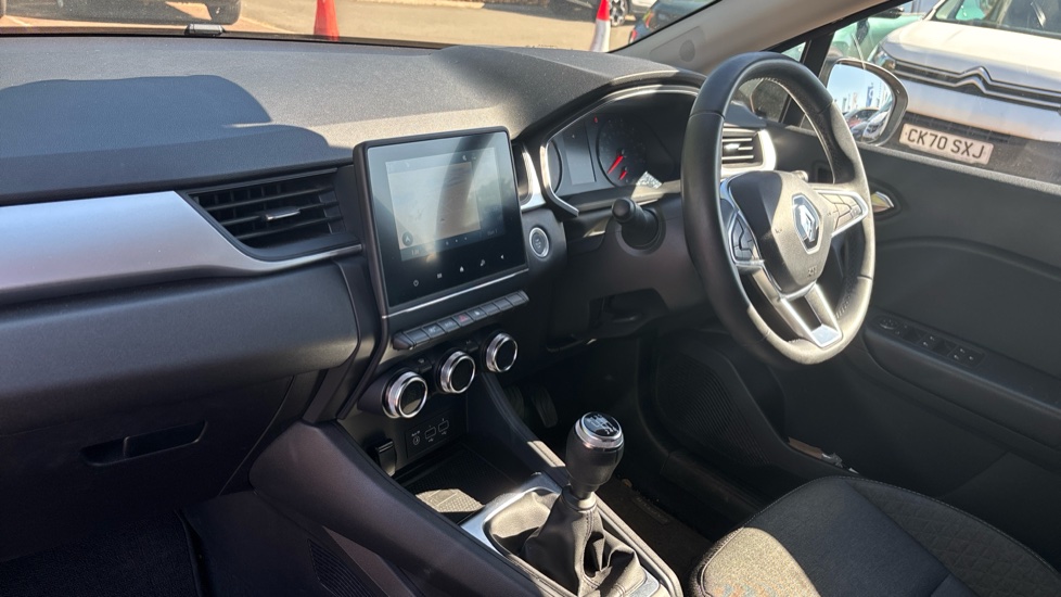 Renault Captur 1.0 TCE 90 Iconic Edition 5dr Petrol Hatchback - Image 9