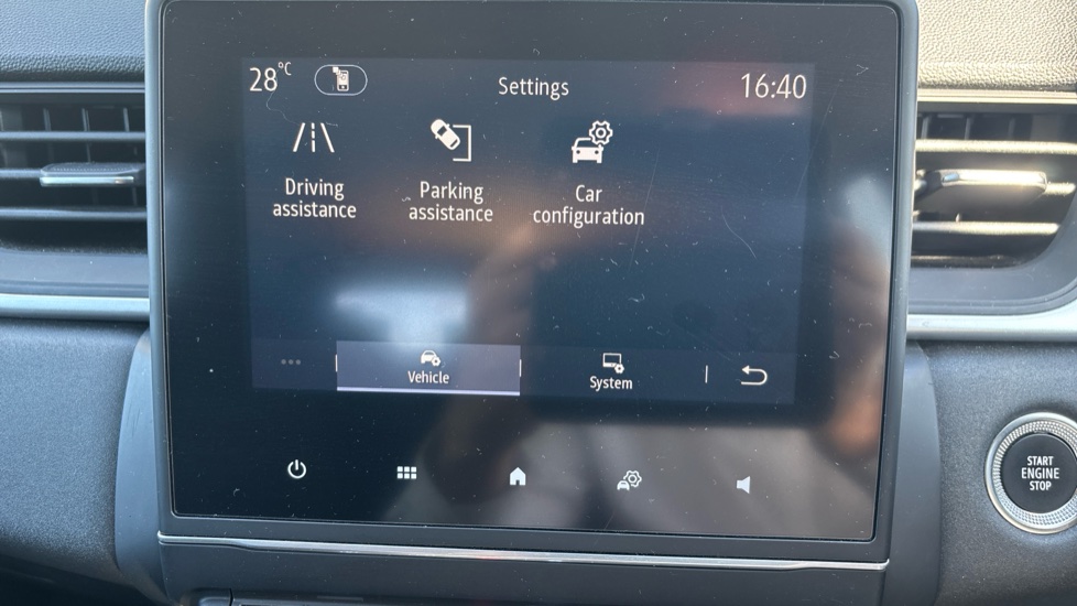 Renault Captur 1.0 TCE 90 Iconic Edition 5dr Petrol Hatchback - Image 26