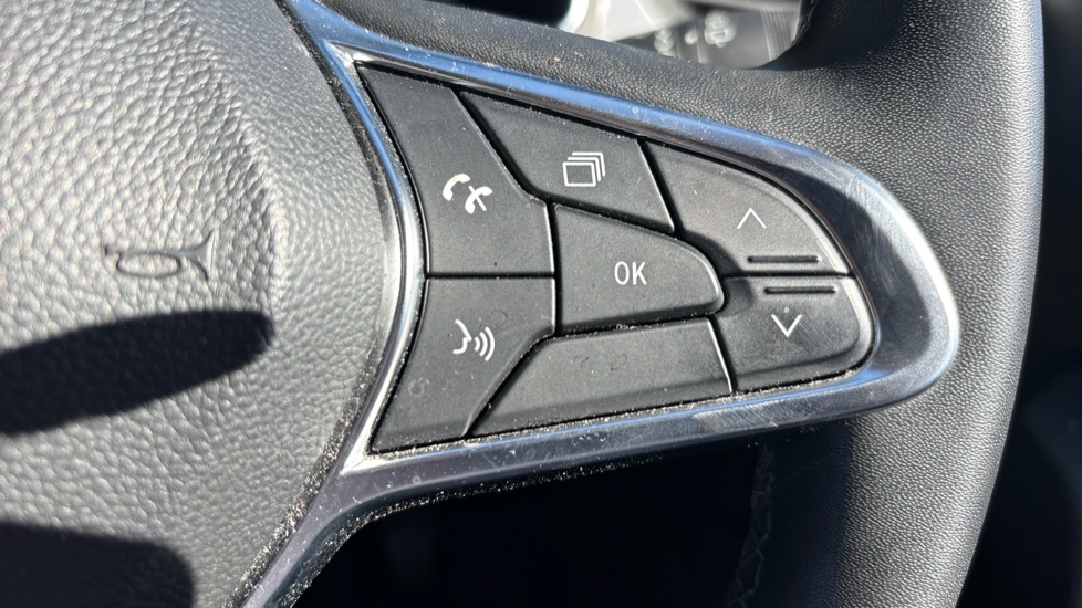 Renault Captur 1.0 TCE 90 Iconic Edition 5dr Petrol Hatchback - Image 34