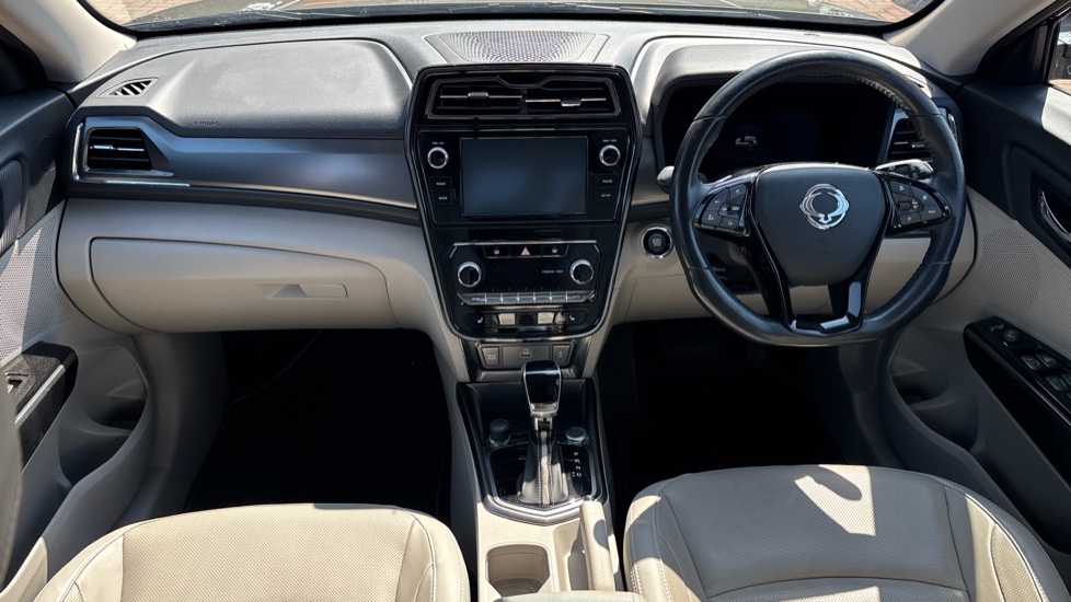 Ssangyong Tivoli 1.5P Ultimate Auto 5dr Petrol Hatchback - Image 10