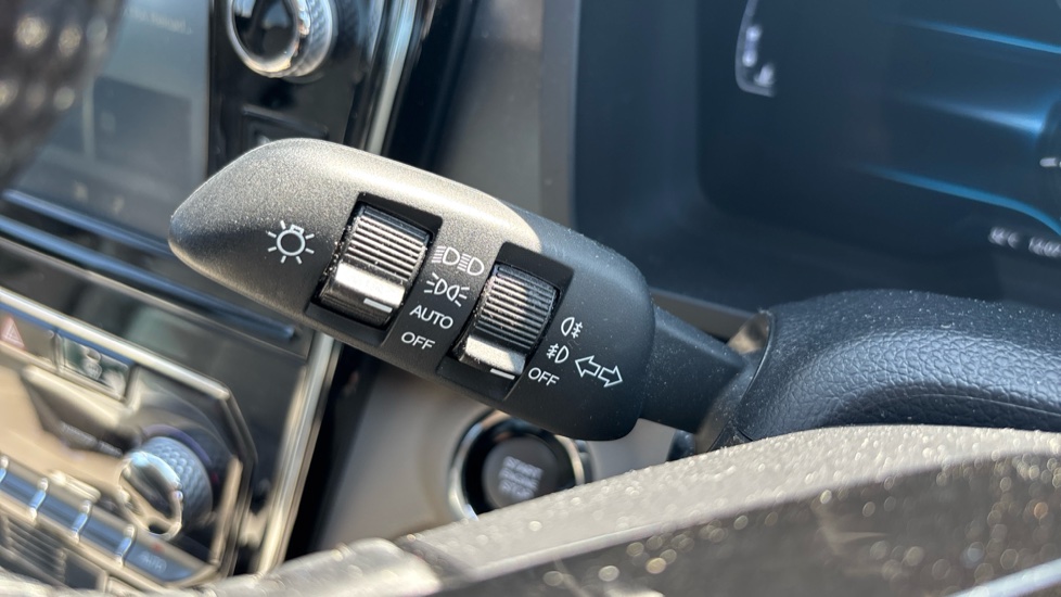 Ssangyong Tivoli 1.5P Ultimate Auto 5dr Petrol Hatchback - Image 31
