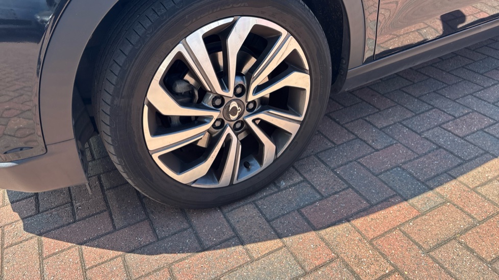Ssangyong Tivoli 1.5P Ultimate Auto 5dr Petrol Hatchback - Image 42