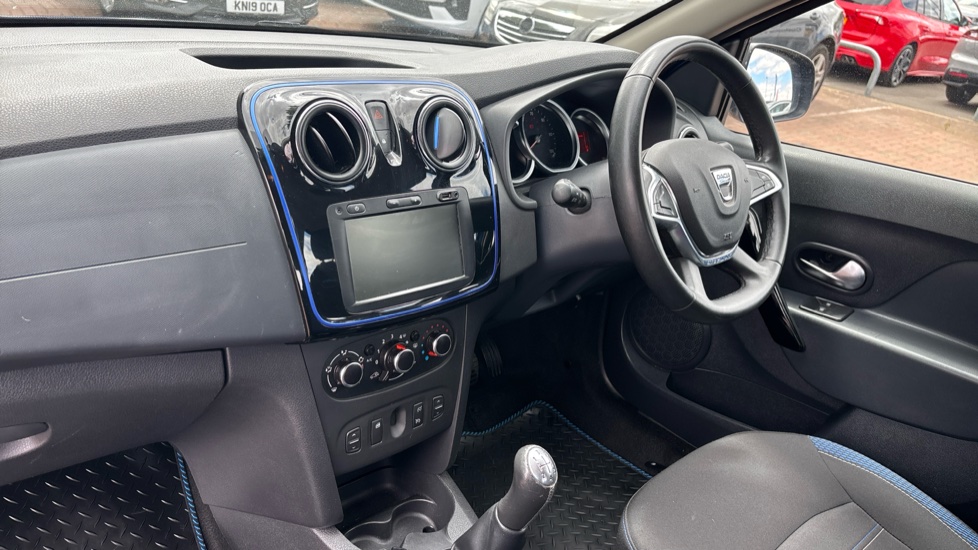 Dacia Sandero Stepway 0.9 TCe SE Twenty 5dr Petrol Hatchback - Image 9