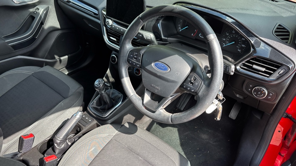 Ford Fiesta 1.1 Zetec 5dr Petrol Hatchback - Image 11